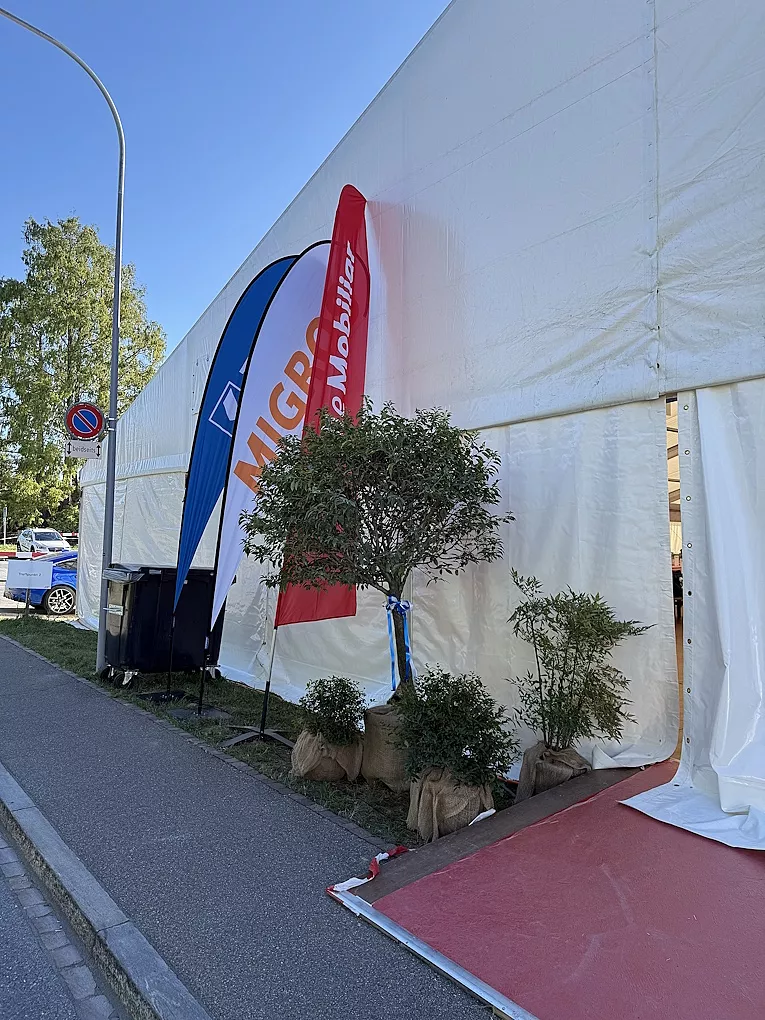 Eingang Gästezelt